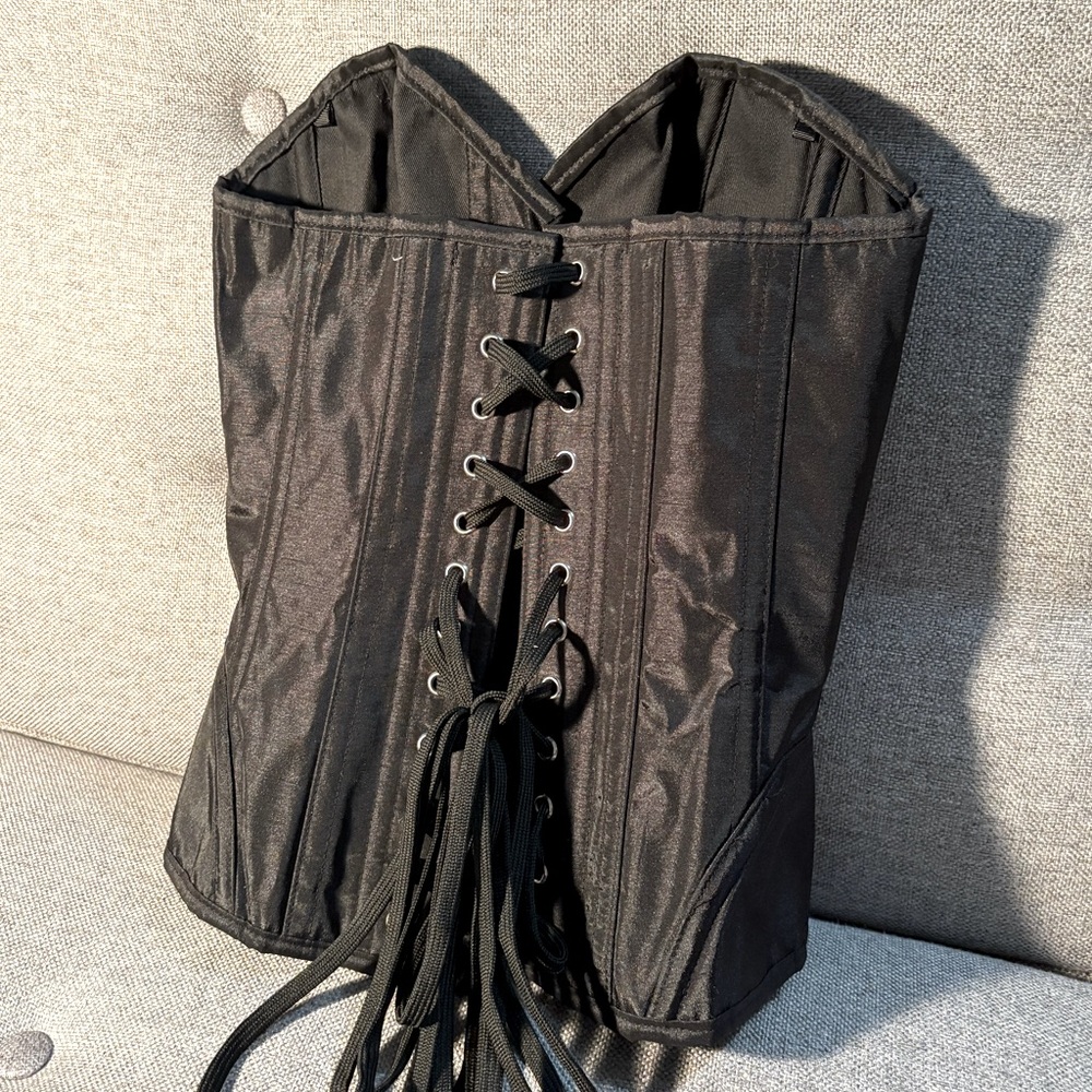 Black corset with Rope closure and Steel boning